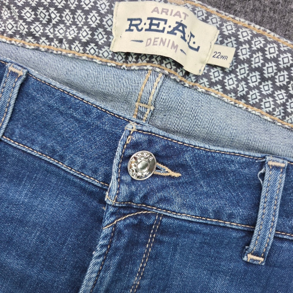 Ariat REAL Denim Womens 22WR Blue Cotton Blend Straight Leg Western Jeans Medium